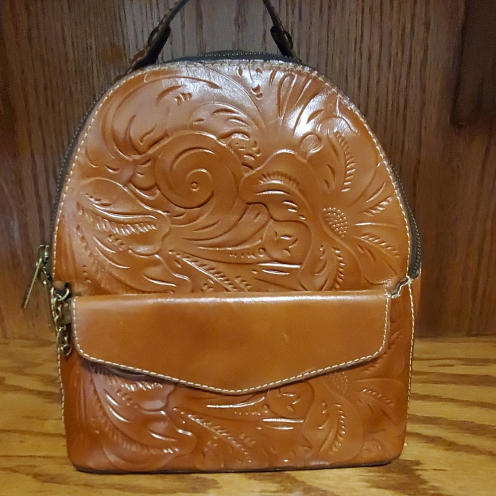Patricia Nash Tooled Leather Backpack - Montioni